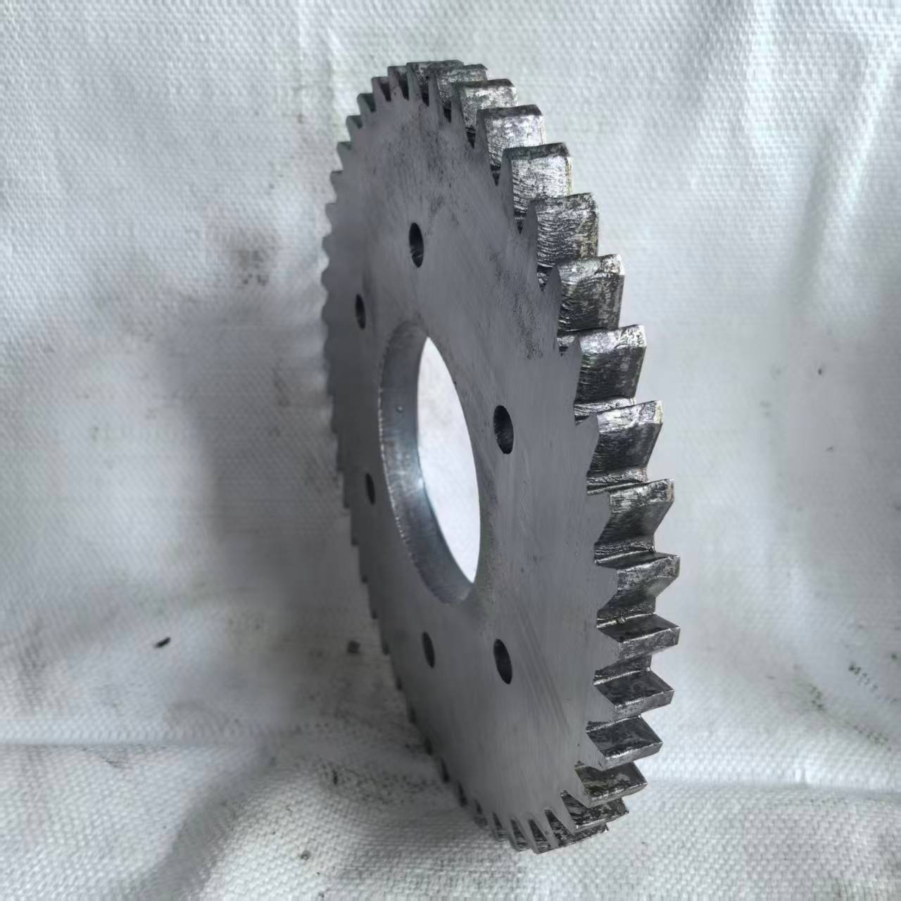 Milyen előnyökkel jár a Xinzhe Tools, egy speciális gumikrakkoló pengegyártó?